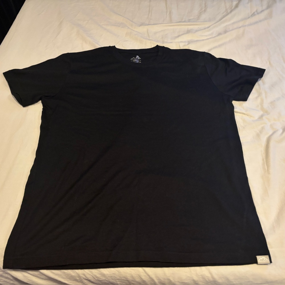 Black Short Sleeve Men's Tee